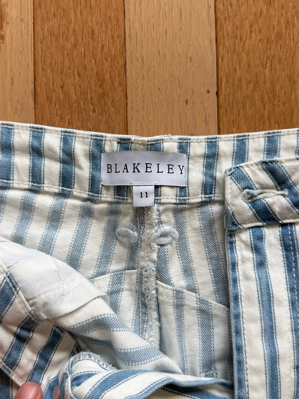Striped Barrel Jeans - Picture 2 of 3